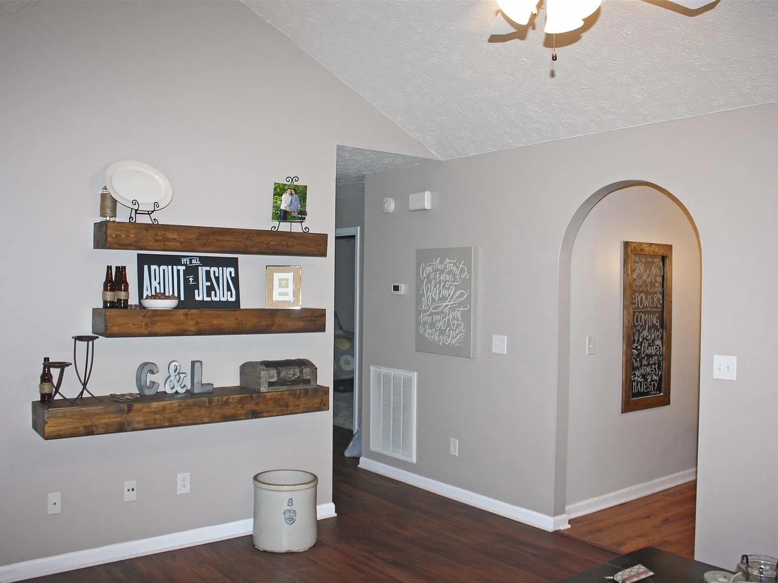 2432 Plymouth Ct, photo 3