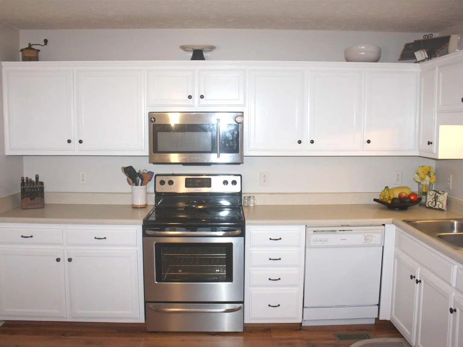 2432 Plymouth Ct, photo 4