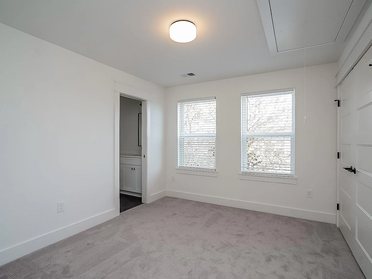 320 Leafland Ave, photo 3