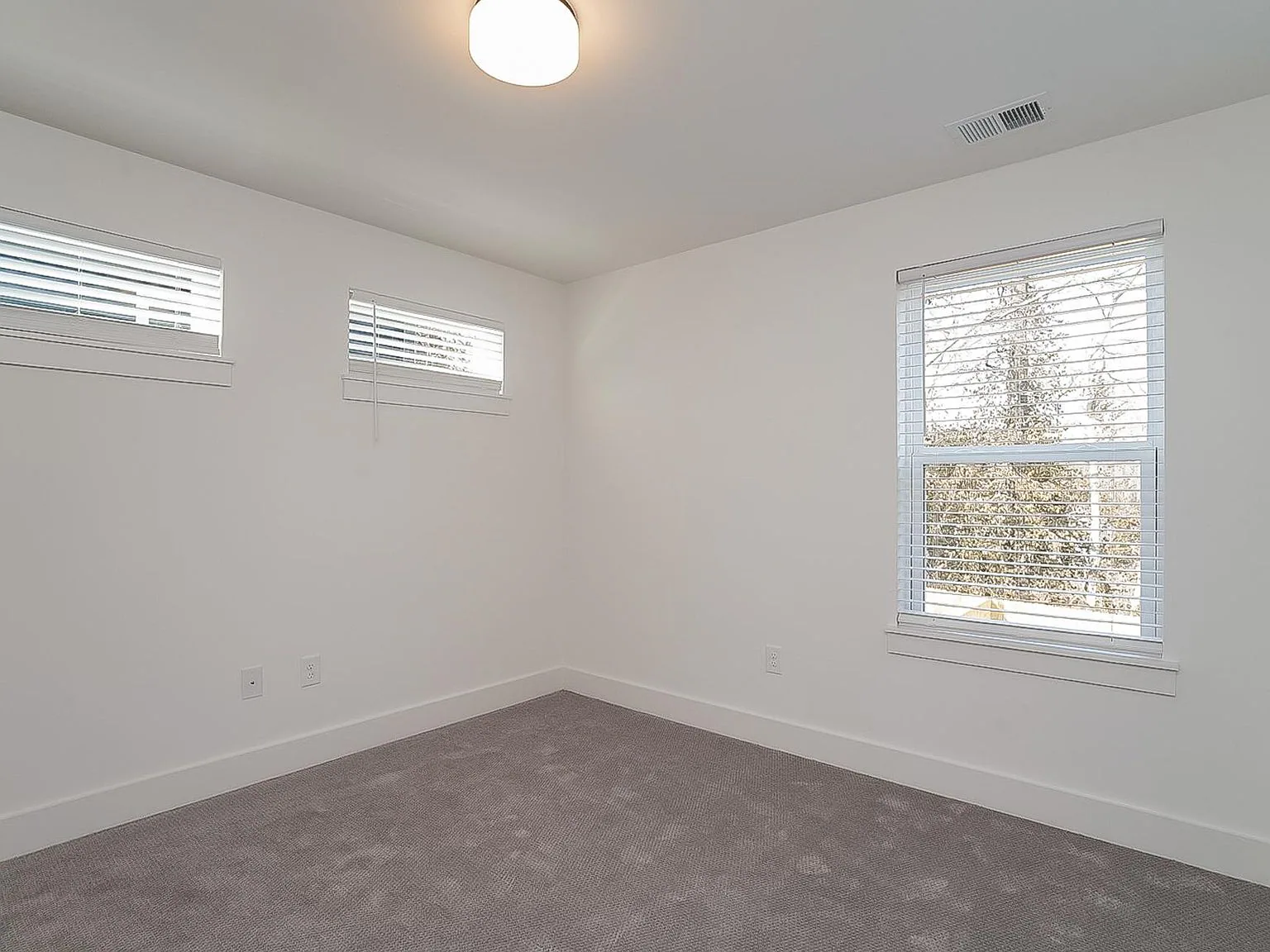 320 Leafland Ave, photo 8