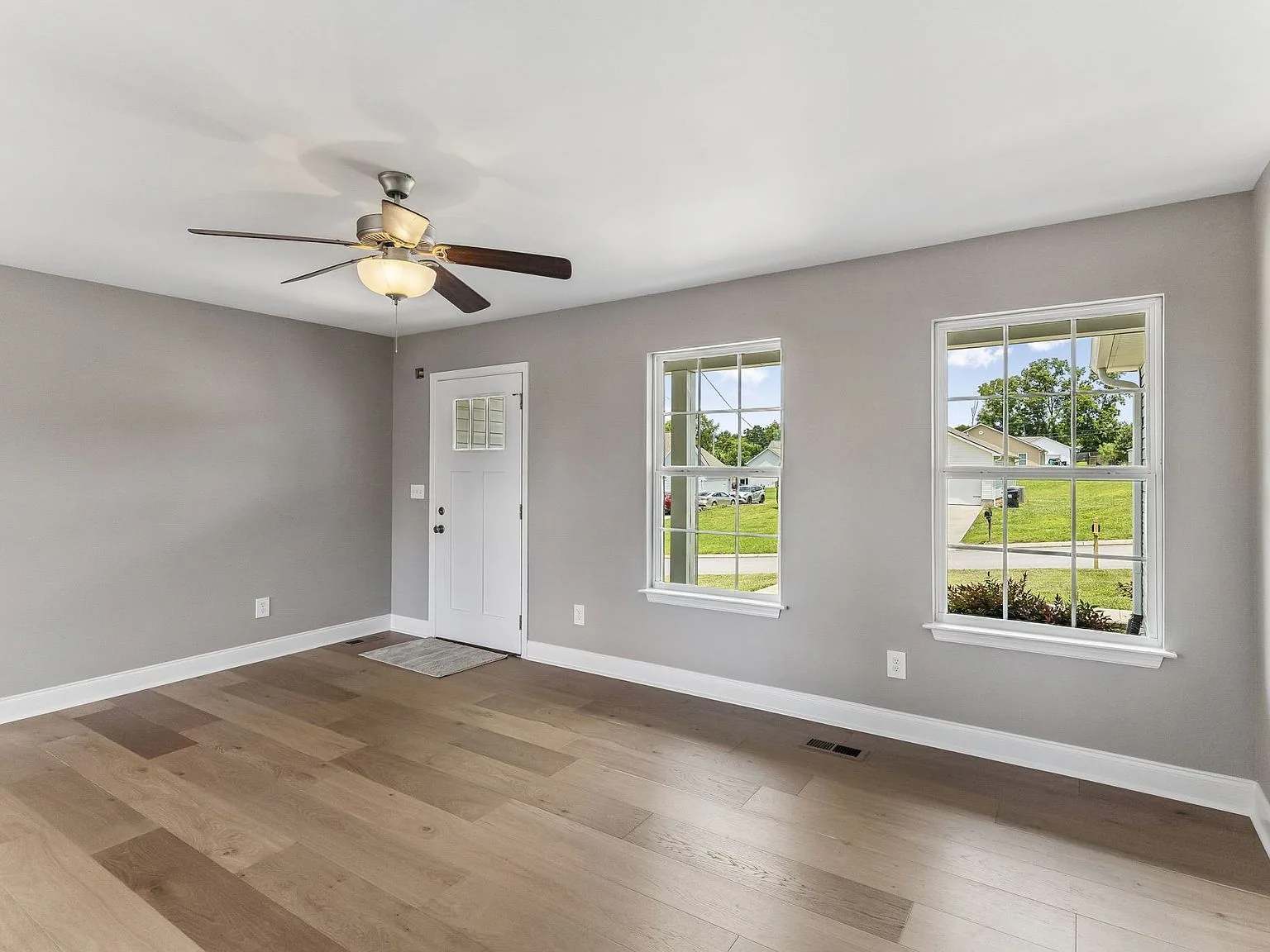 308 Marymont Ln, photo 4