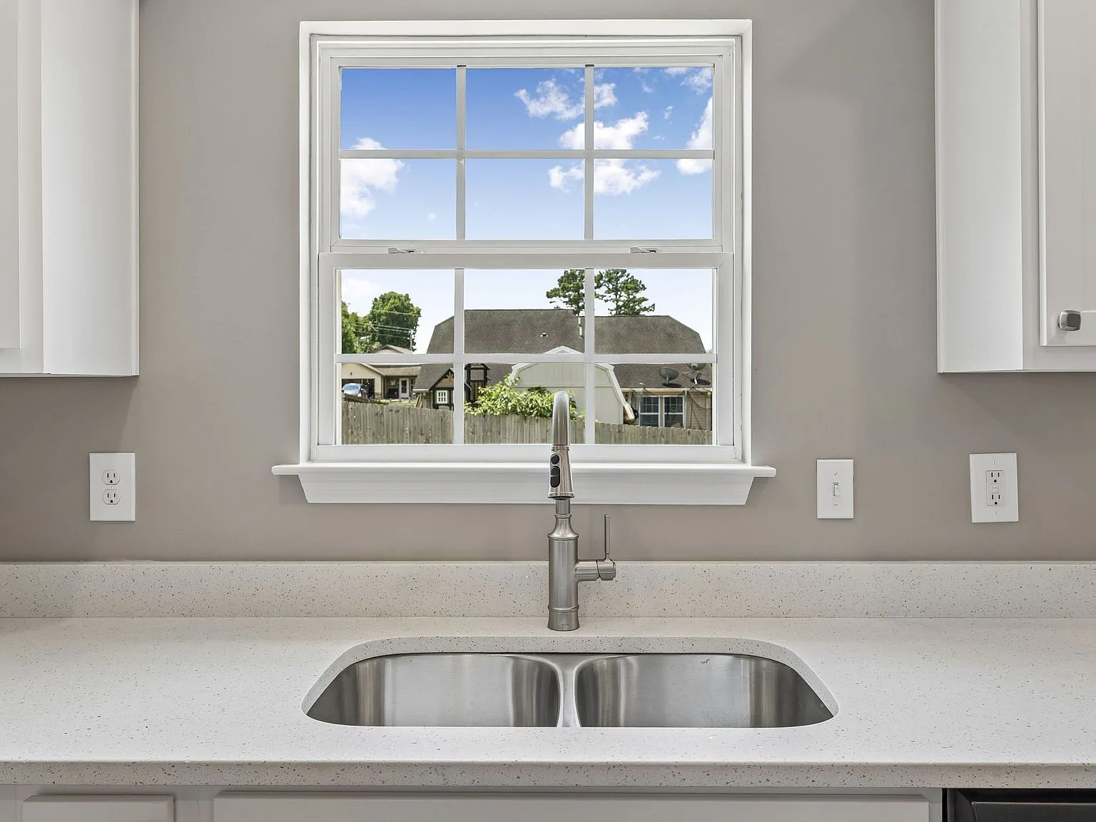 308 Marymont Ln, photo 6