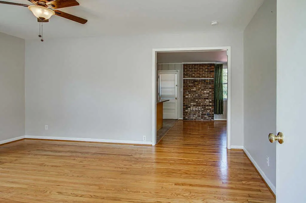 2107 Wedgewood Dr, photo 4