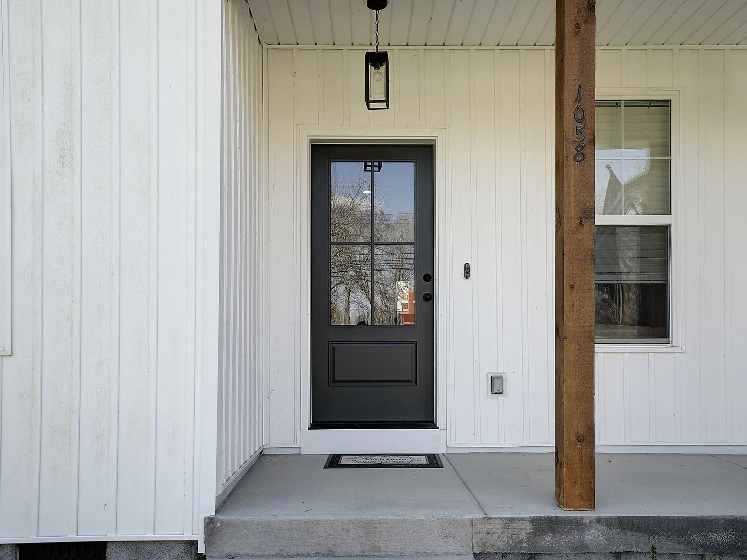 1058 Mapleash Ave, photo 2